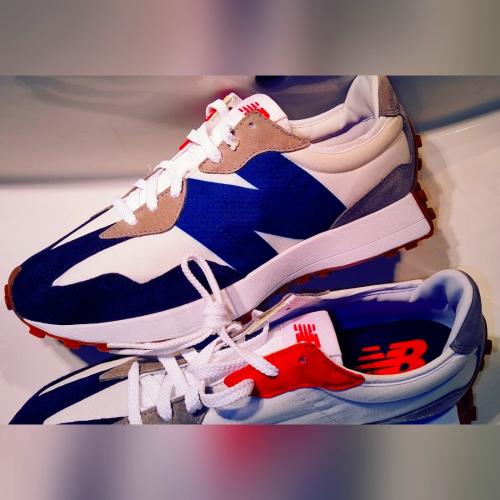 New Balance 327